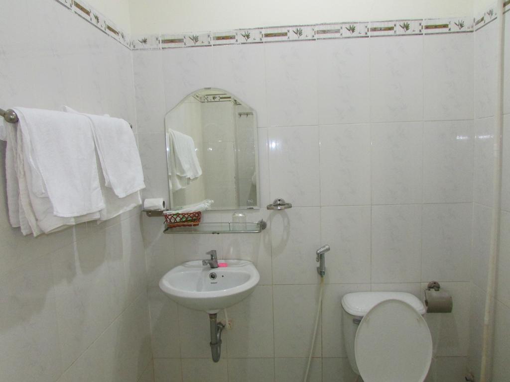 Hung Thinh Hotel 归仁 外观 照片