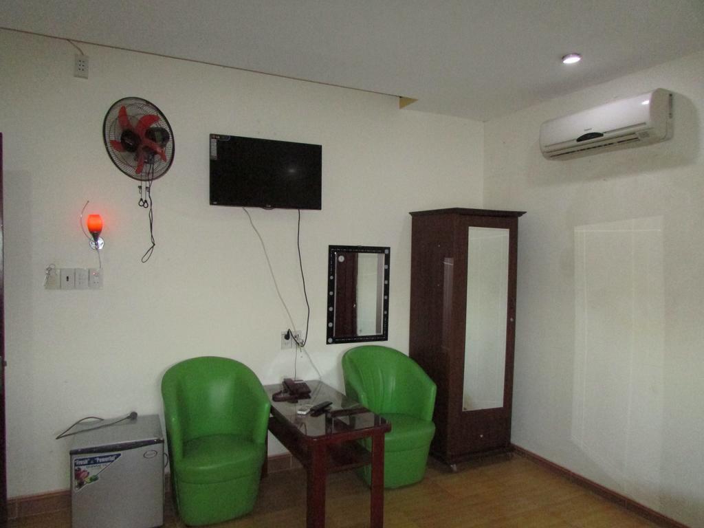 Hung Thinh Hotel 归仁 外观 照片